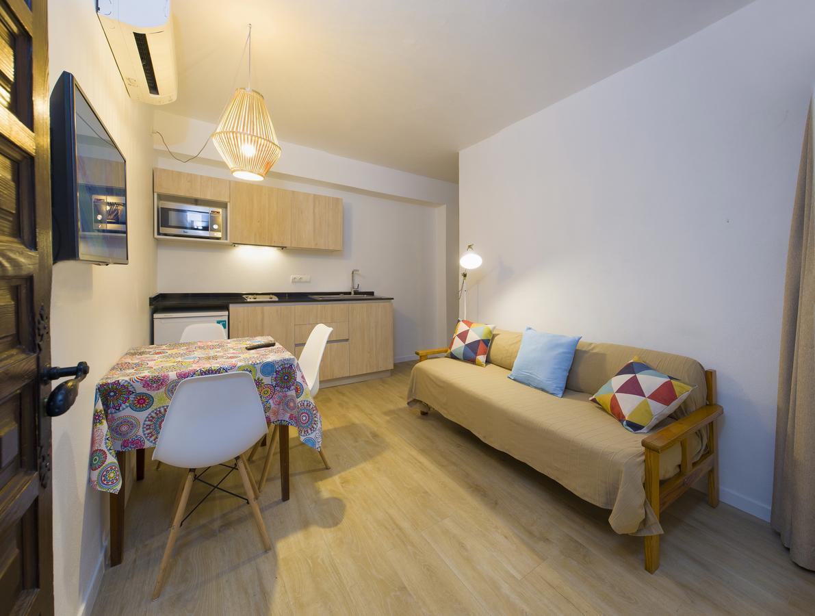 Cana Rita Apartamentos San Antonio  Eksteriør billede